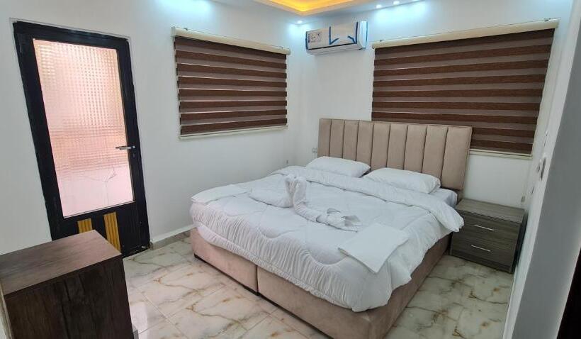 تختخواب و صبحانه Nabateans Home