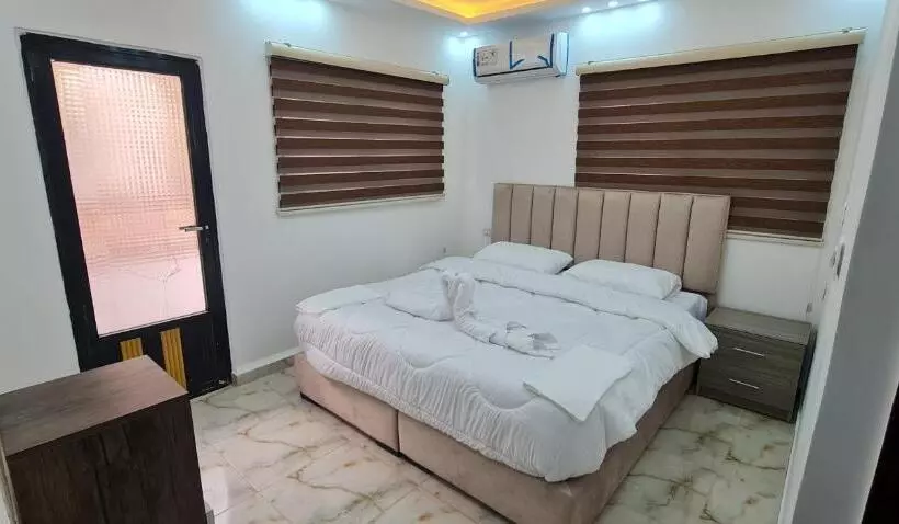 تختخواب و صبحانه Nabateans Home