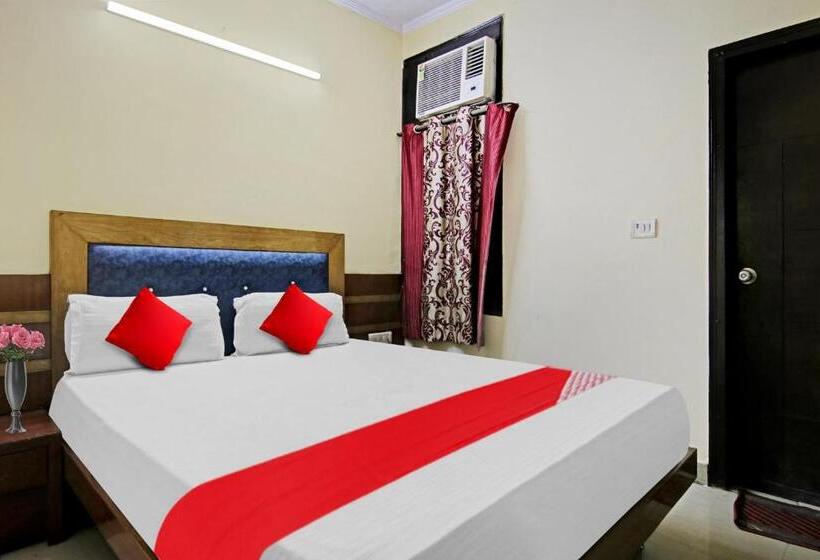 Hotel Flagship  Dp Palace Near Jama Masjid