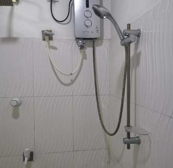 Hotel Uppuveli Beach