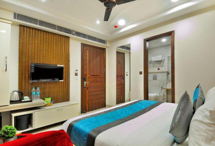 Hotel Delhi Fab Best Budget Couple