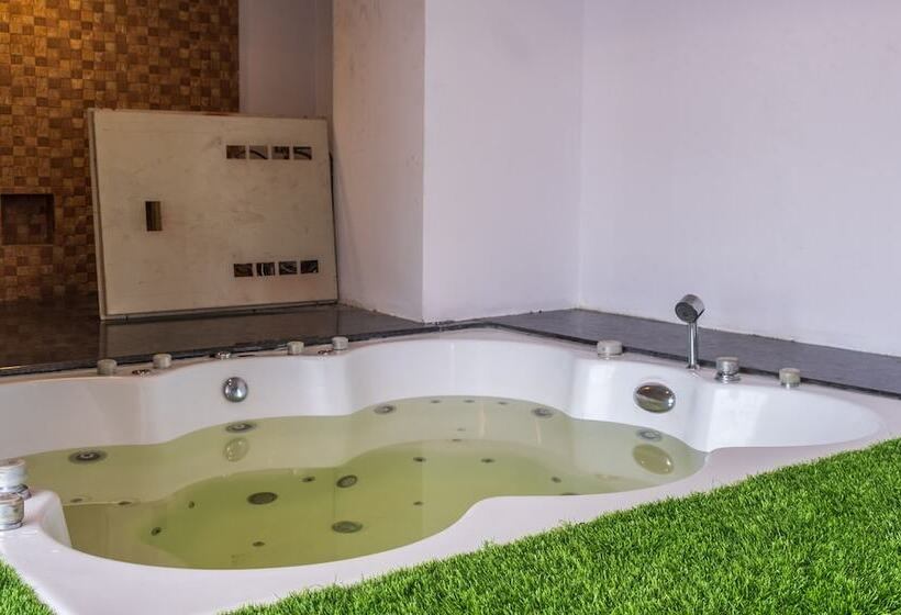 هتل Mahabir Palace