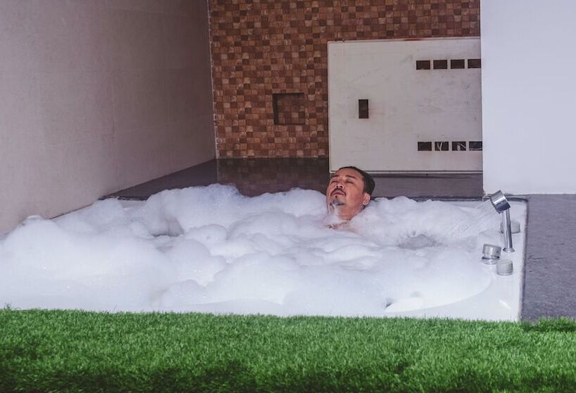 هتل Mahabir Palace