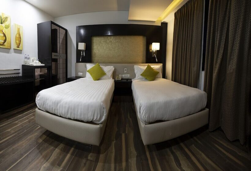 هتل Mahabir Palace