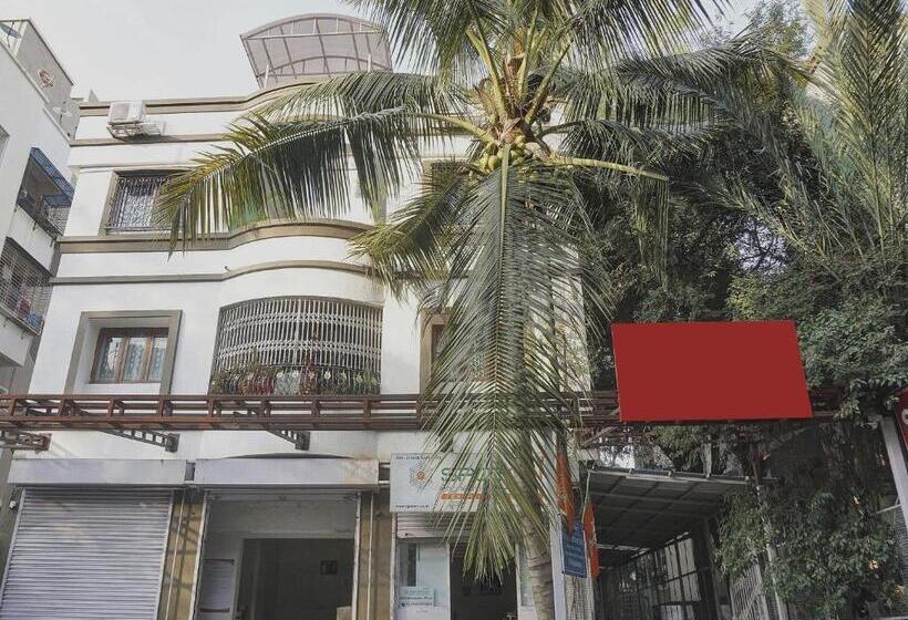 Hotel Super Townhouse The Upper Room Near Pune Airport