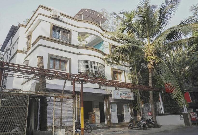 Hotel Super Townhouse The Upper Room Near Pune Airport