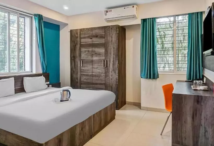 Hotelli Super Townhouse The Upper Room Near Pune Airport