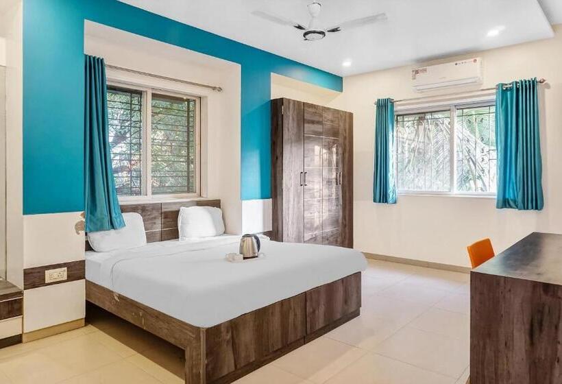 Hotel Super Townhouse The Upper Room Near Pune Airport