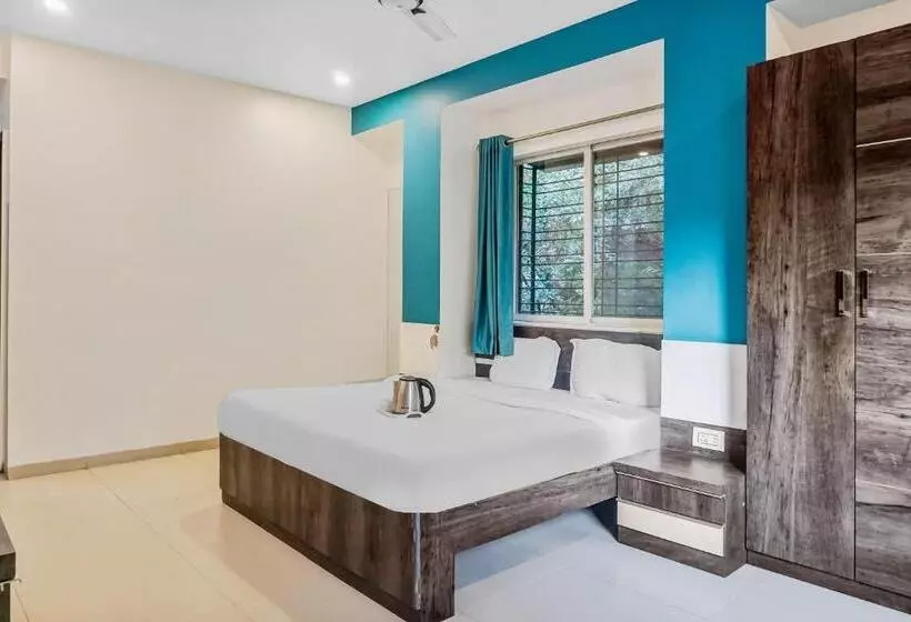 Hotelli Super Townhouse The Upper Room Near Pune Airport