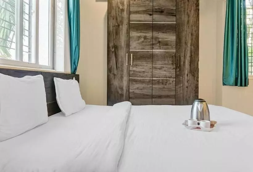 Hotelli Super Townhouse The Upper Room Near Pune Airport