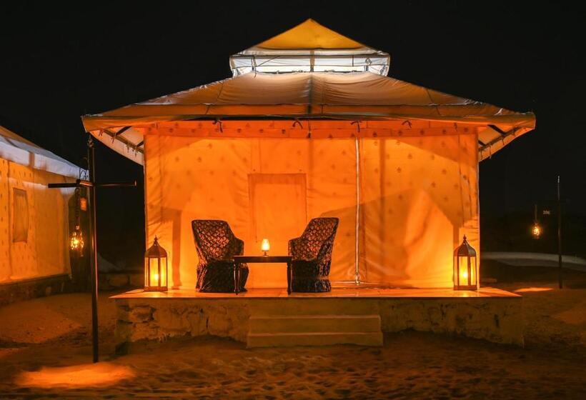 Hotel The Carvaans Resort