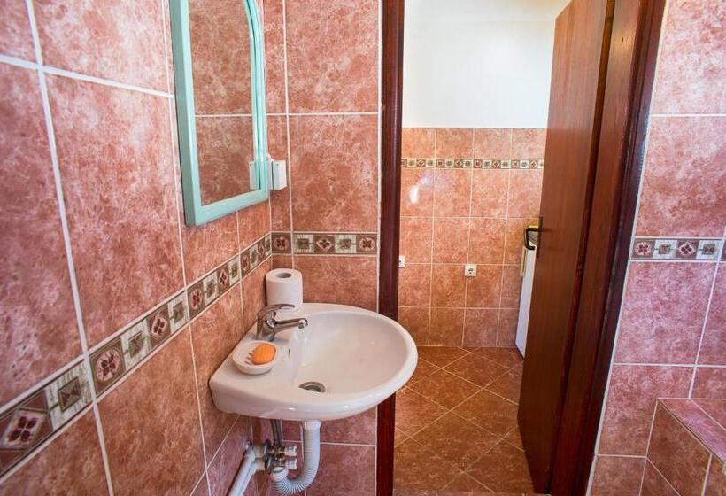 پانسیون Guest House Jezera