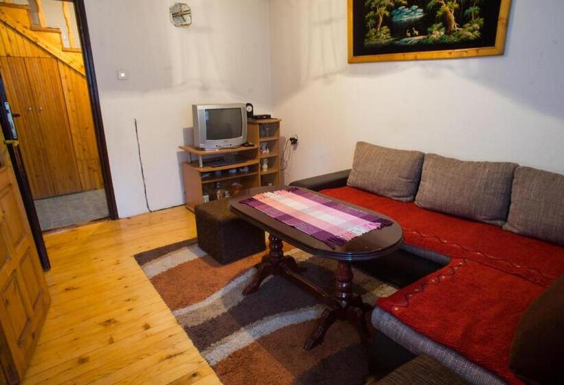 پانسیون Guest House Jezera