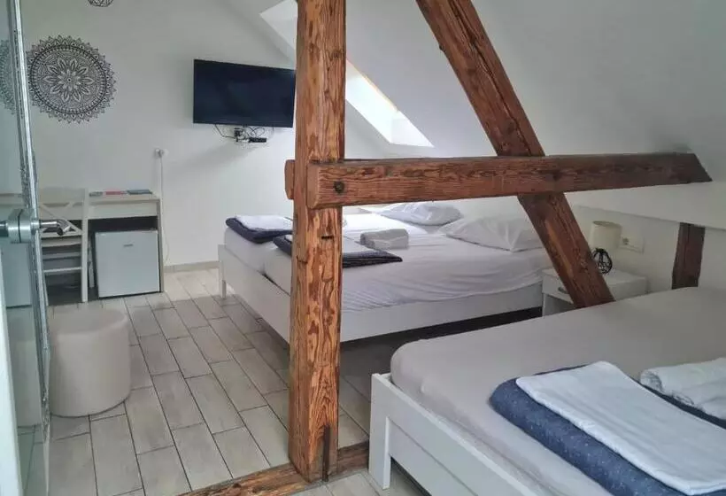 تختخواب و صبحانه Azurs Ljubljana