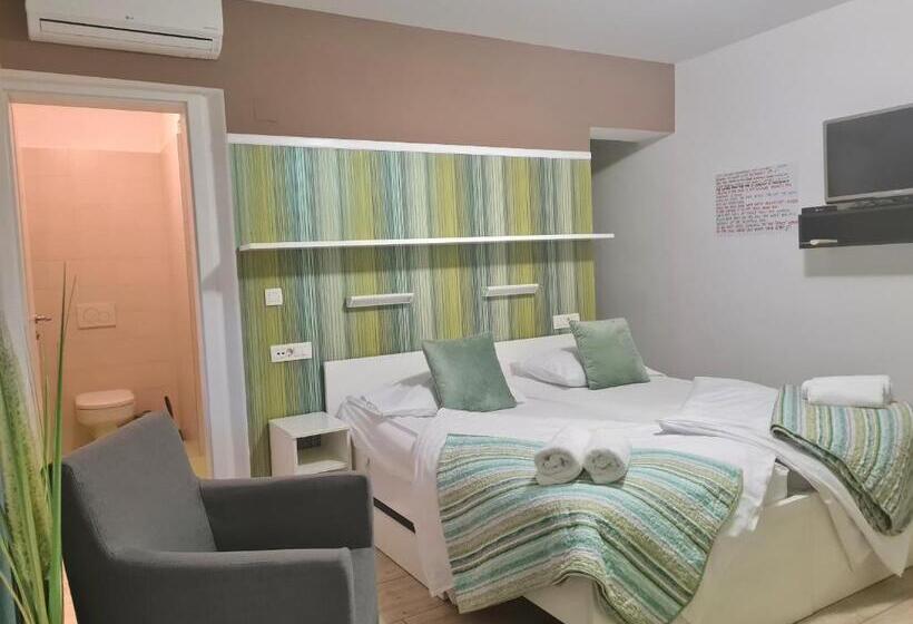 تختخواب و صبحانه Azurs Ljubljana