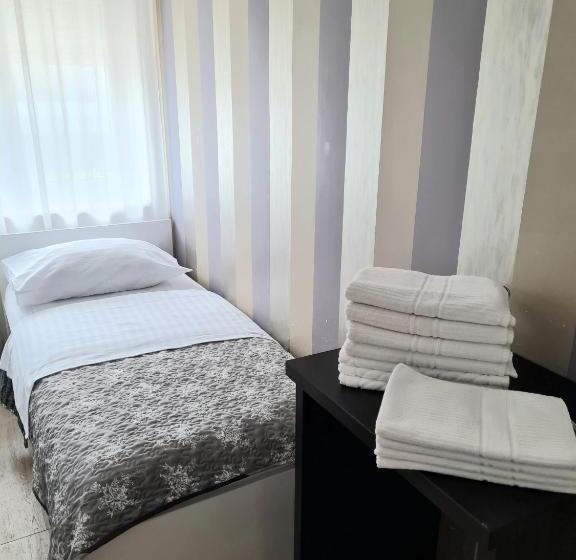 تختخواب و صبحانه Azurs Ljubljana