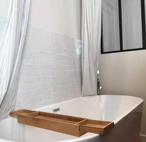 ベッドアンドブレックファースト Maison Caju   La Rochelle