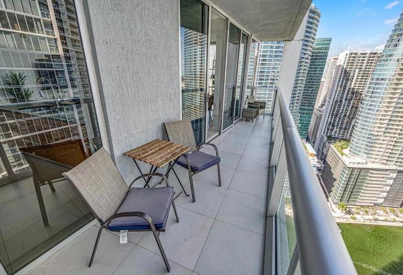 W Icon Brickell  Luxury 2br Highrise Corner Condo