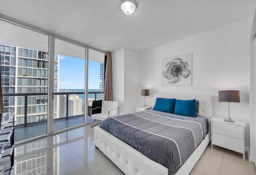 W Icon Brickell  Luxury 2br Highrise Corner Condo