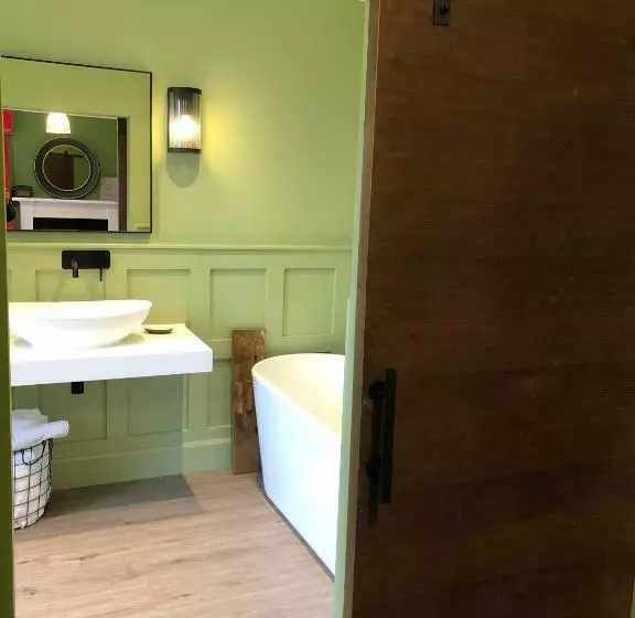 Retkeilymaja The Inn At Loch Tummel