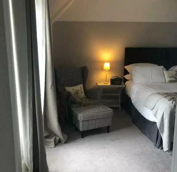 Retkeilymaja The Inn At Loch Tummel