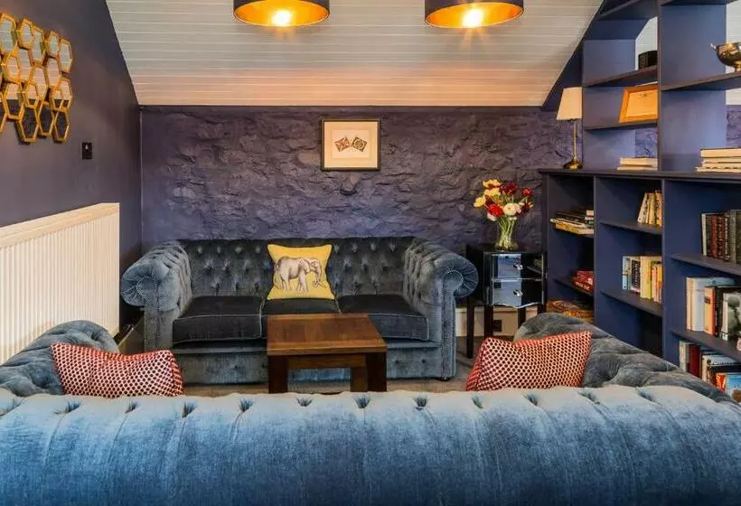 Retkeilymaja The Inn At Loch Tummel