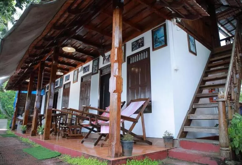 Hotelli Malayalam Lake Resort