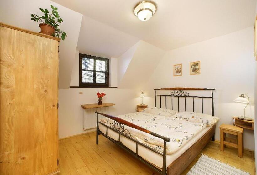 Pensió Penzion Tilia