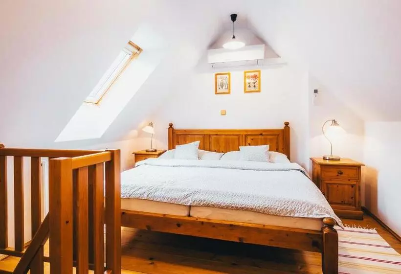 Majatalo Penzion Tilia