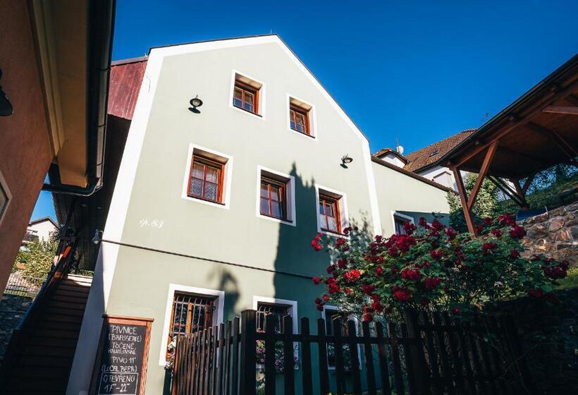 Pensió Penzion Tilia