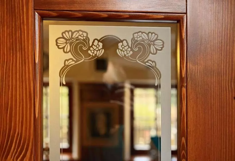 Majatalo Penzion Tilia