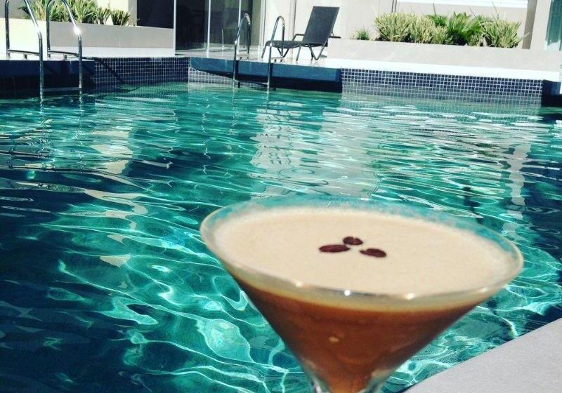 1770 Lagoons Central Apartment Resort Official