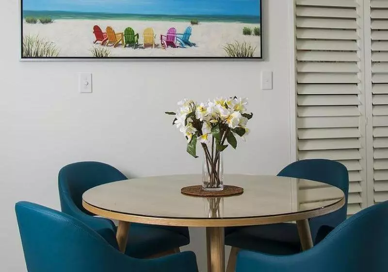 1770 Lagoons Central Apartment Resort Official