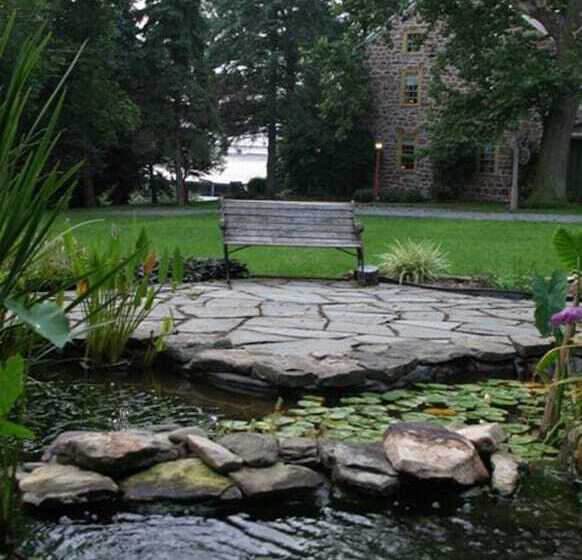 Bed and Breakfast Brownstone Colonial Inn