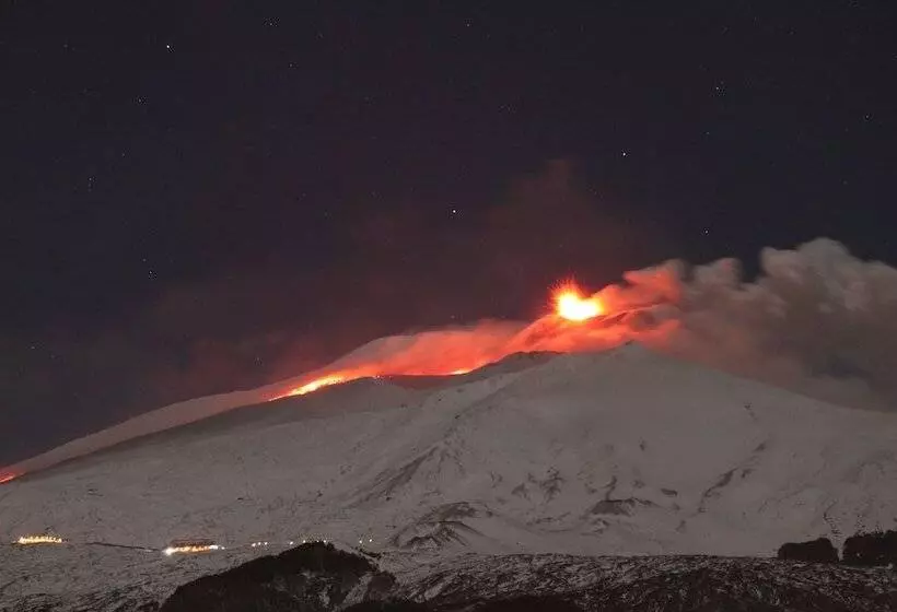 تختخواب و صبحانه Etna Akmè