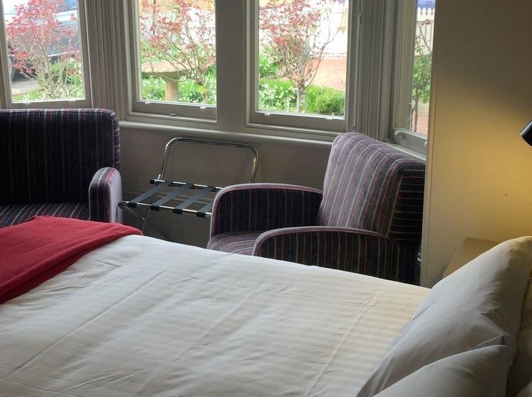 تختخواب و صبحانه Gregory House