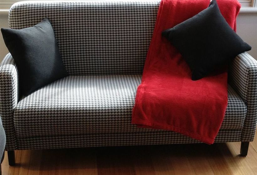 تختخواب و صبحانه Gregory House