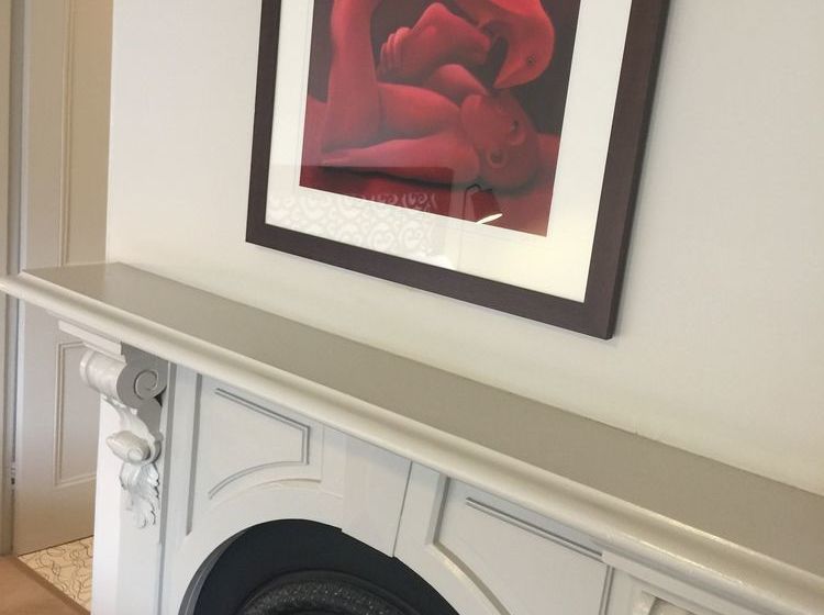 تختخواب و صبحانه Gregory House