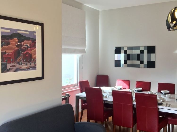 تختخواب و صبحانه Gregory House