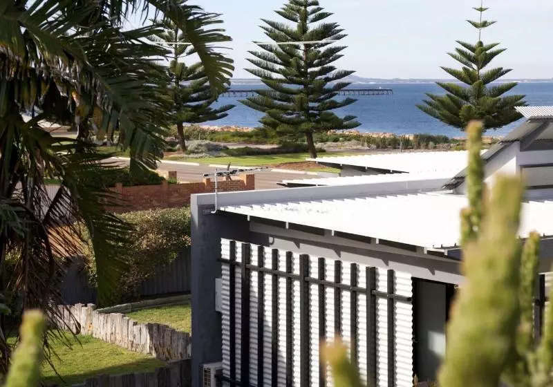 Esperance Island View Apartments
