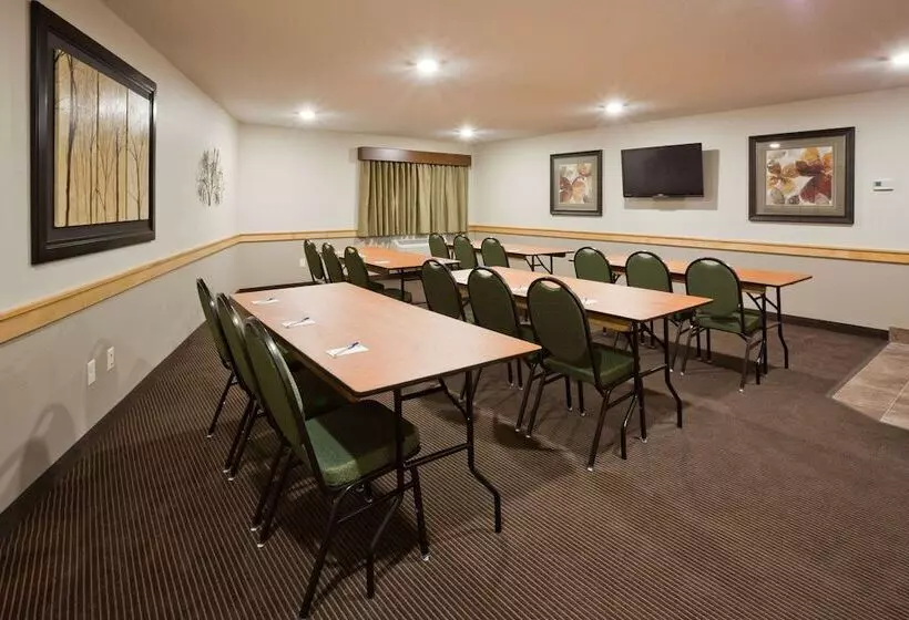 Hotelli Americinn By Wyndham Hawley