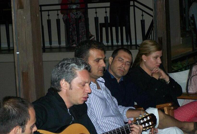 בית מלון כפרי Avaton