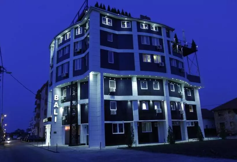 هتل Bali Colosseum