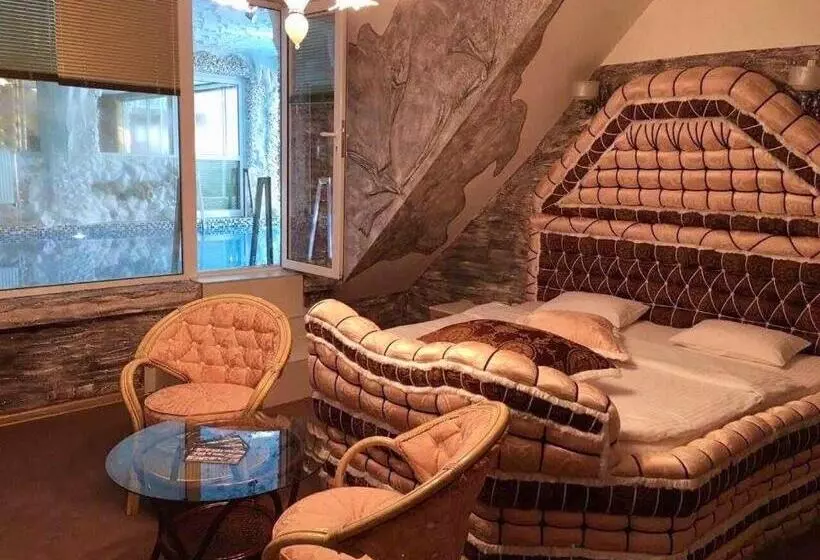 هتل Bali Colosseum