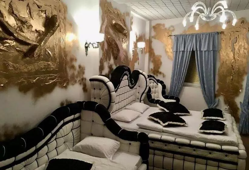 هتل Bali Colosseum