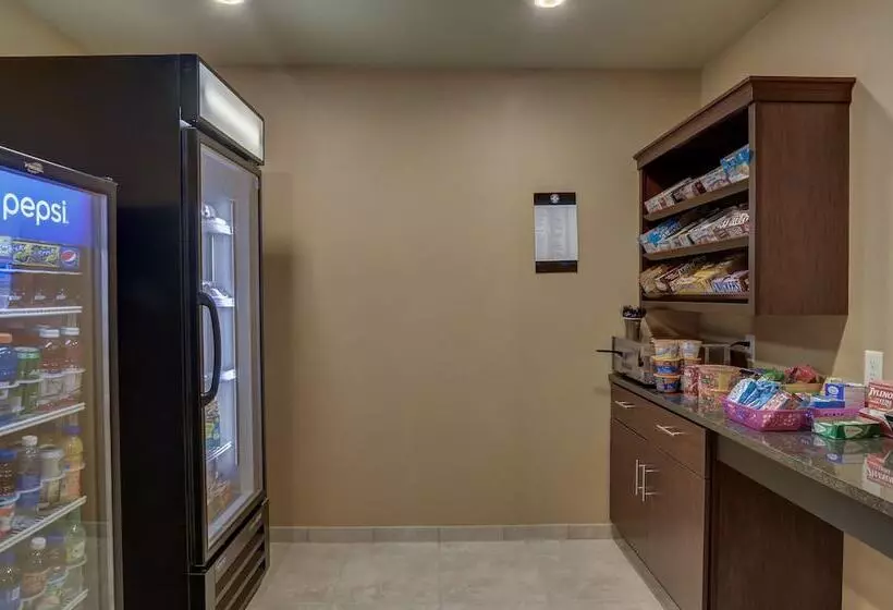 Отель Cobblestone Inn & Suites  Kersey