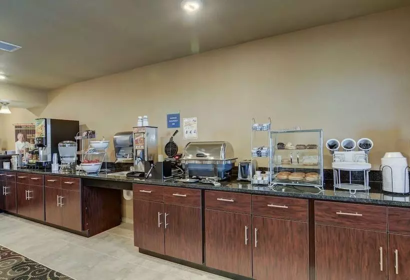 Отель Cobblestone Inn & Suites  Kersey