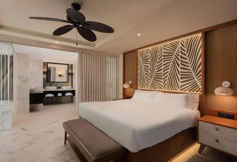 هتل Four Points by Sheraton Costa Blanca Resort