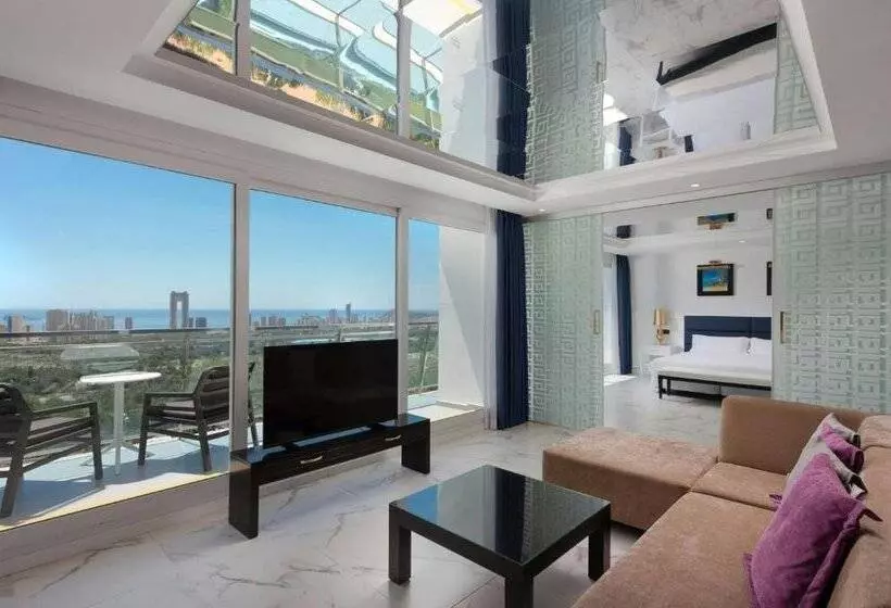 هتل Four Points by Sheraton Costa Blanca Resort