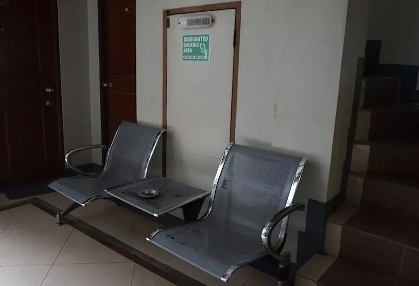 هتل Metro Room Budget